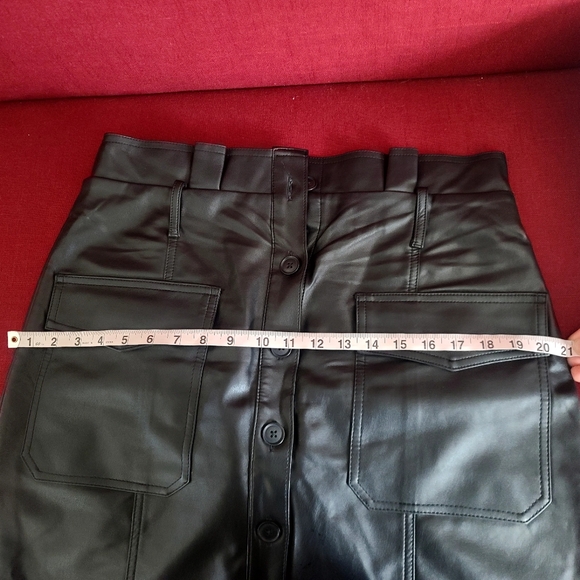 Banana Republic faux leather vegan leather skirt - Picture 3 of 5